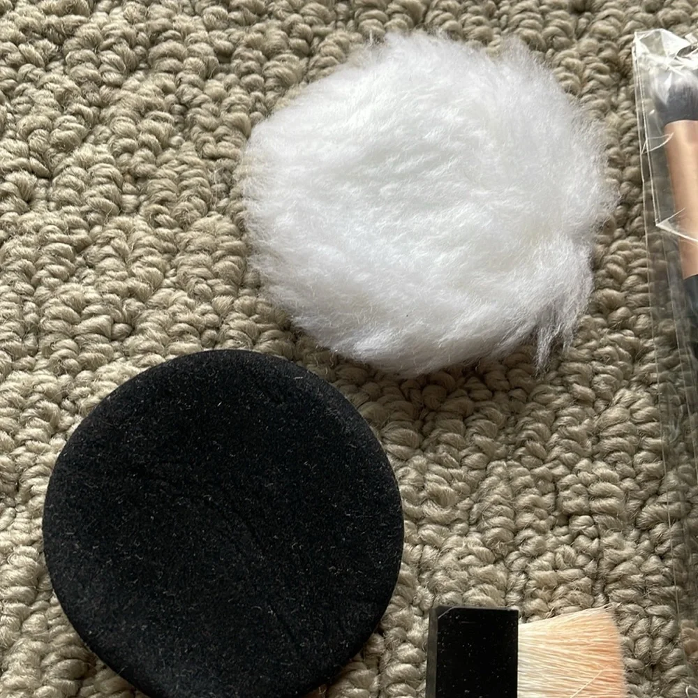 Bundle of 11 Different Eyeshadow Palette Makeup Brushes & Powder Brushes